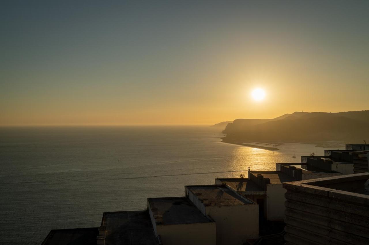 To See The Sea Apartment Sesimbra Bagian luar foto